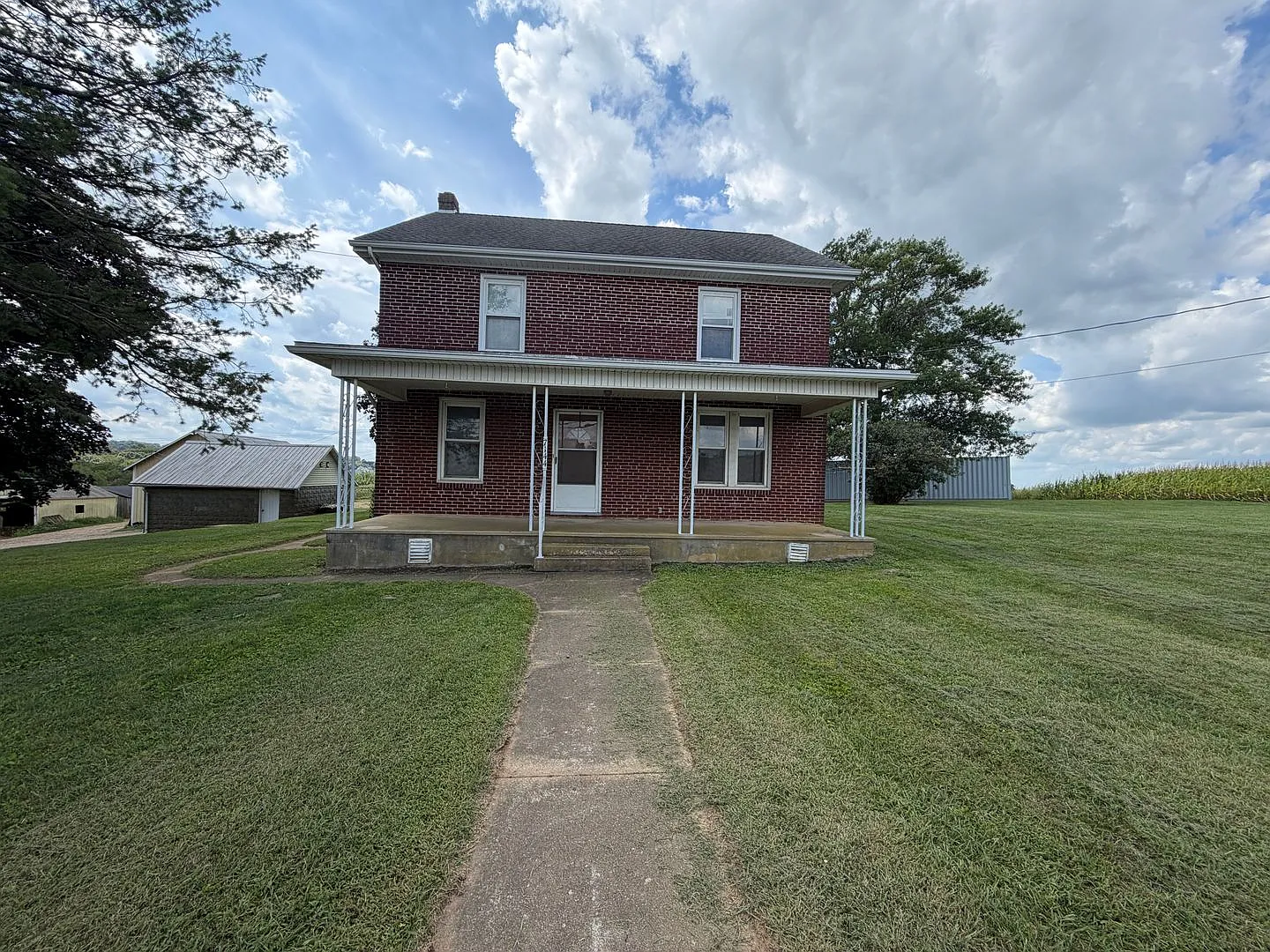 7144 Susquehanna Trail York PA 17043 **Single Family Farmhouse **4 bedroom / 1.5 bath** Dallastow... — Photo 2