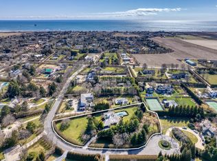 102 Old Barn Ln, Sagaponack, NY 11962