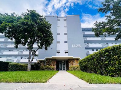 1425 Atlantic Shores Blvd APT 503, Hallandale Beach, FL, 33009
