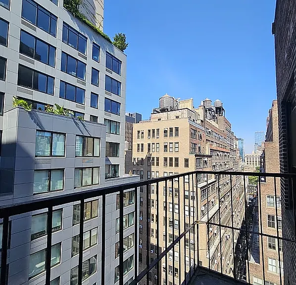 214 W 30th St #6 — Photo 14