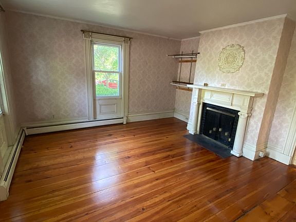 3rd image of 155 Amity St