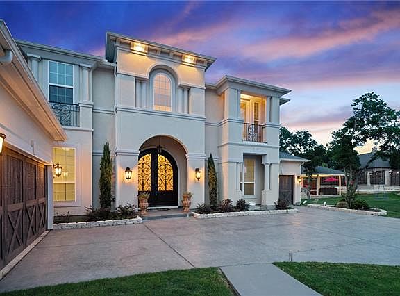 3rd image of 12106 Toscana Way