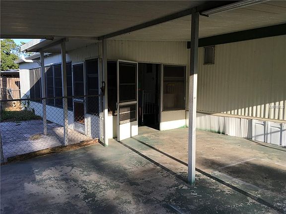 5th image of 383 Waterview Dr
