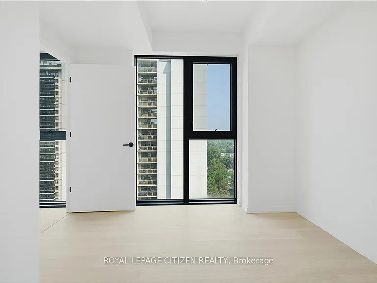 109 Erskine Ave #1502 — Photo 27