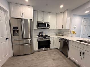 2534 Waters Edge Dr, Neptune Beach, FL 32266