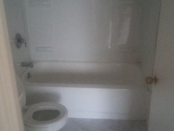 3rd image of 2901 Harrison Ave #11