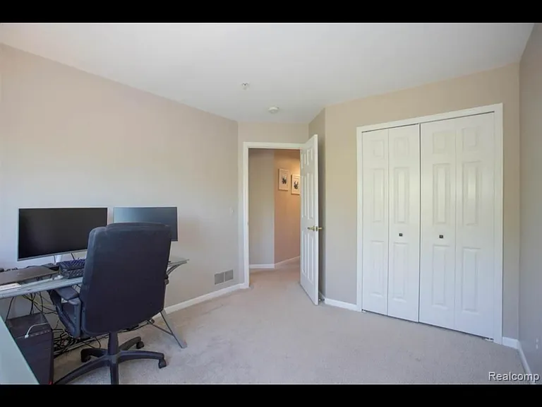 2803 Barclay Way — Photo 72