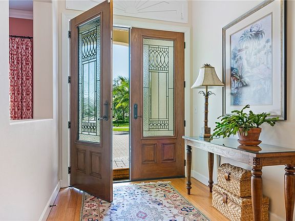 3rd image of 1665 Lee Ave