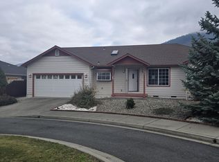 1785 Brookhurst Way, Grants Pass, OR 97527