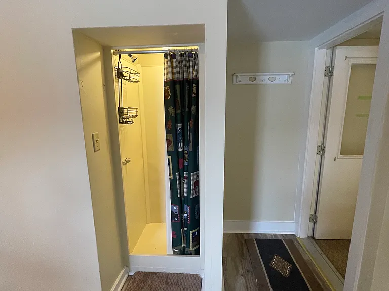 325 S Plum St #3 — Photo 6