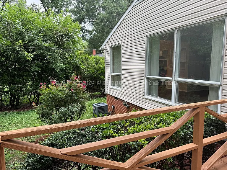 2523 Overbrook Dr — Photo 16