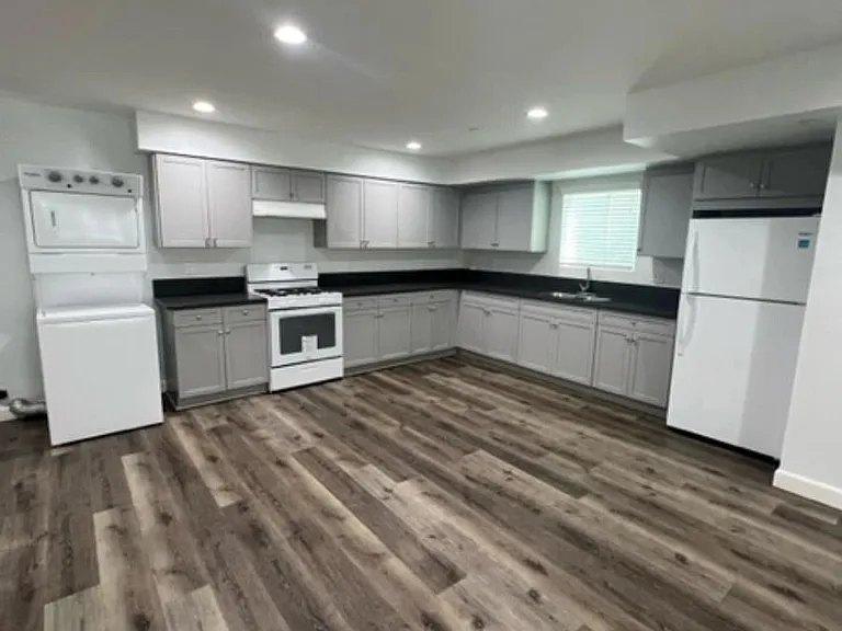 8730-8744 S Figueroa St #8734-01 — Photo 18