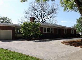 6532 Potter Rd, Matthews, NC 28104