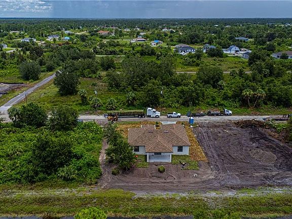 4th image of 548 Lone Star LN