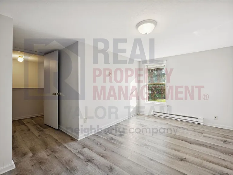 6256 Wayland Rd — Photo 10