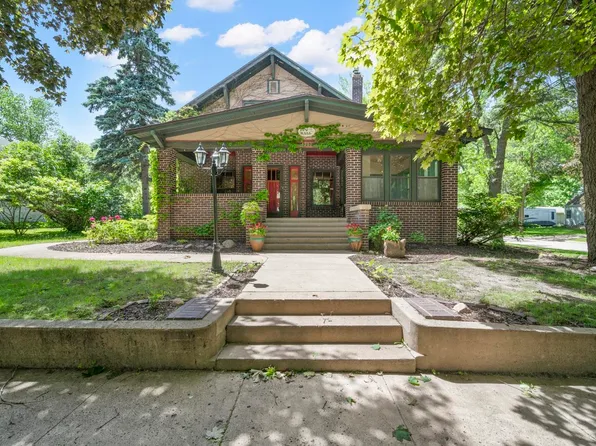 1202 Ithaca Ave, Spirit Lake, IA 51360