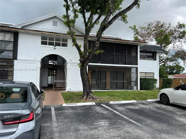 19085 NW 62nd Ave APT 108, Hialeah, FL 33015