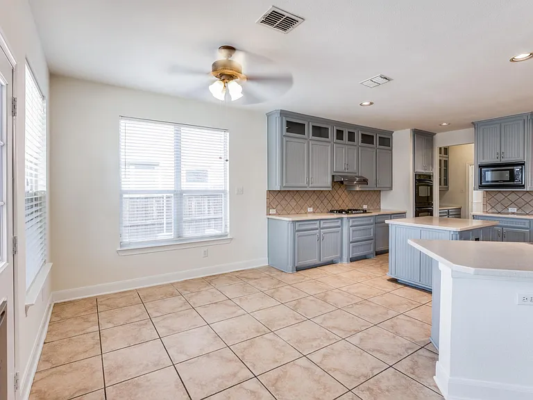 14575 Daneway Dr — Photo 17