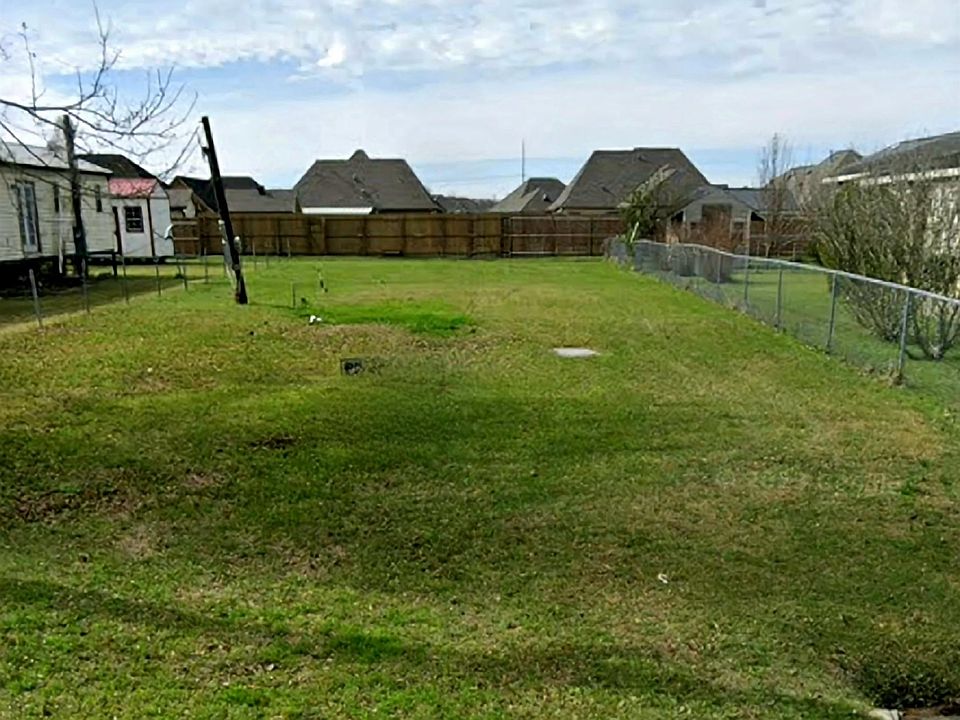1st image of 535 Paula Dr