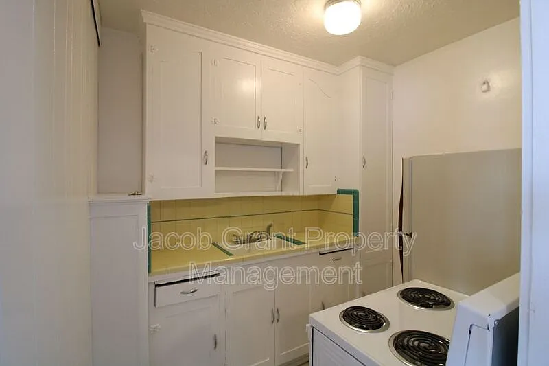 1 bed, 1.0 bath, 500 sqft, $795 — Photo 3