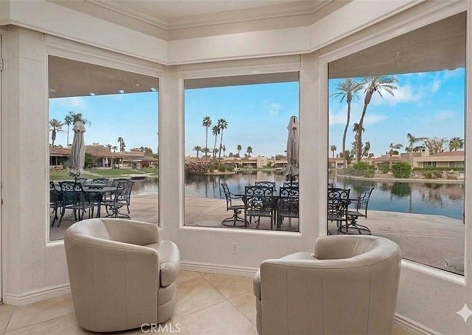 1st image of 190 Desert Lakes Dr