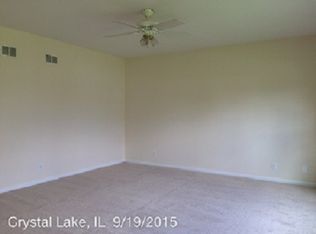 1038 Dovercliff Way, Crystal Lake, IL 60014