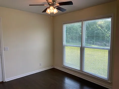 902 Nottingham Dr — Photo 6