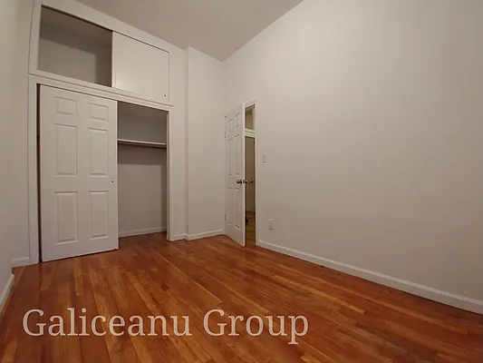 Rented by Lexington Real Estate Group | media 19
