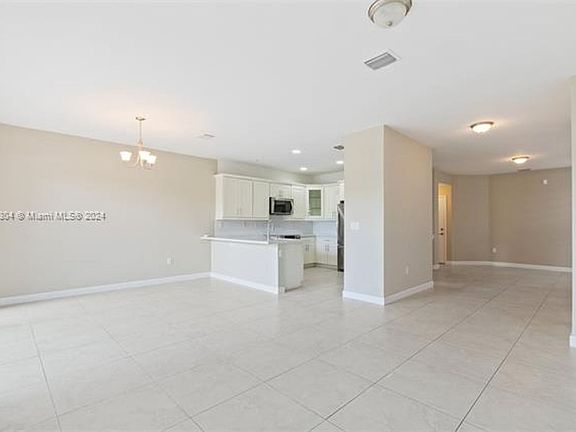 5th image of 10429 NW 61st Ln #10429