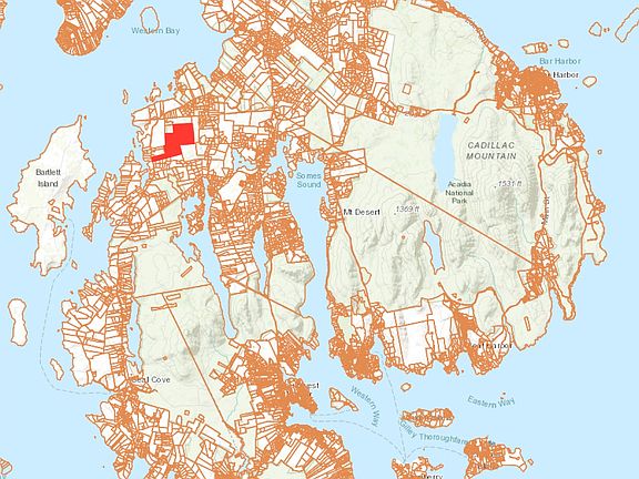 Lot highlighted in red.