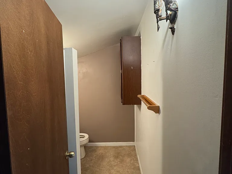 216 N Capital Ave — Photo 19