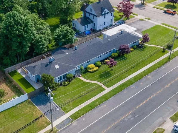 58 Roe Boulevard E, Patchogue, NY 11772