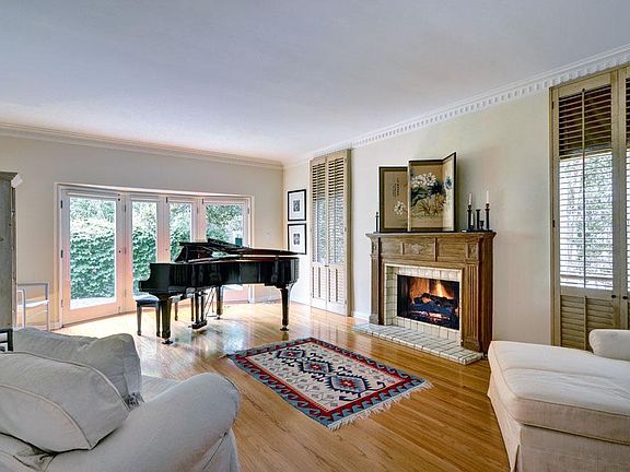 5th image of 755 N Harper Ave