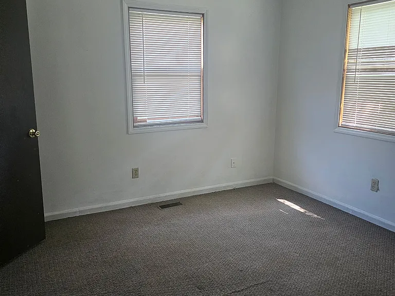 2420 Wadsworth Ave — Photo 8