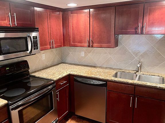 3rd image of 600 E Admiral Blvd Unit 1103