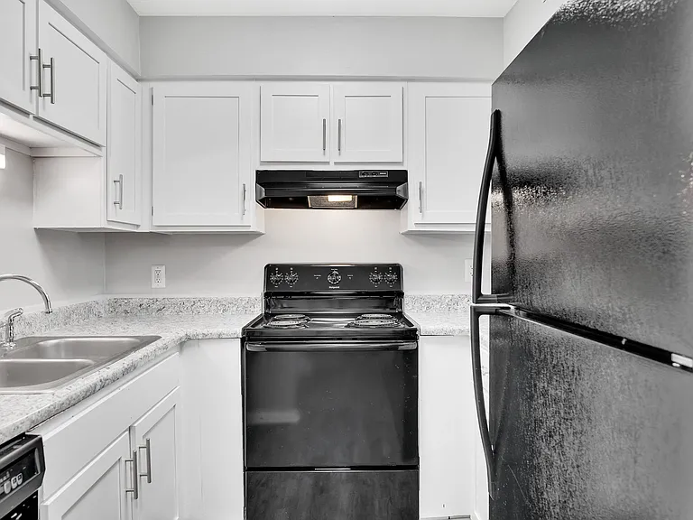 Summit Eastchester — Photo 9