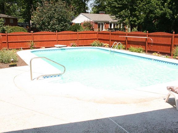 2nd image of 63 Oaklawn Dr