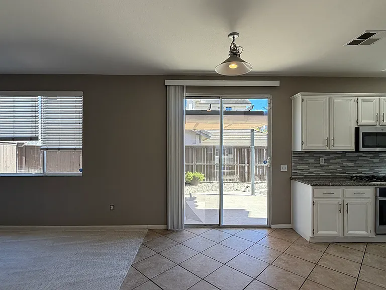 4725 Driftwood Way — Photo 11