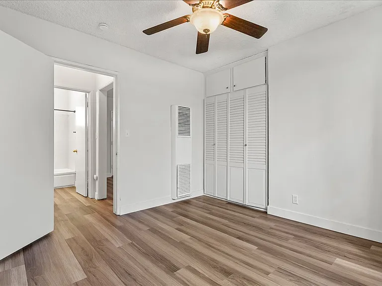 908 N San Vicente Blvd #4 — Photo 13