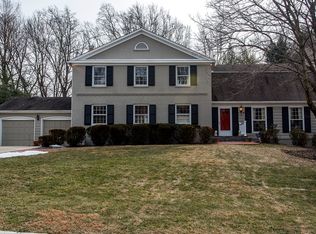 7905 Coach St, Potomac, MD 20854
