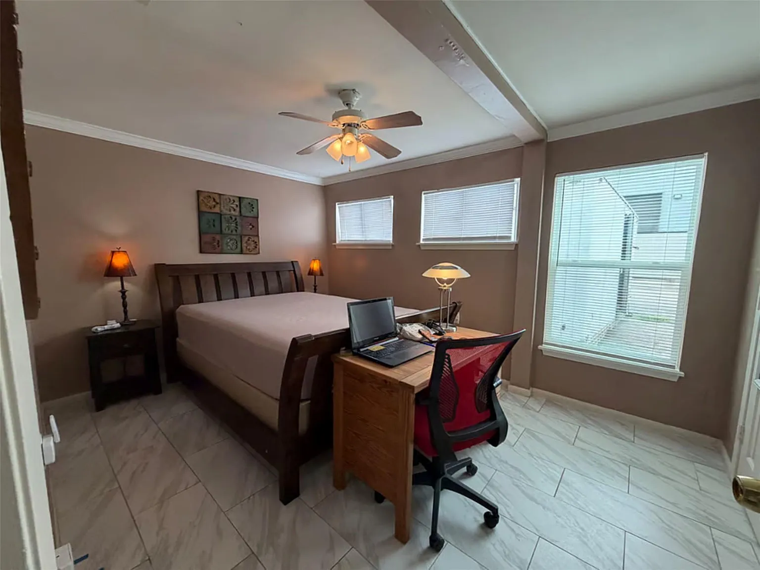 2 bed, 1.0 bath, 720 sqft, $2,550 — Photo 2