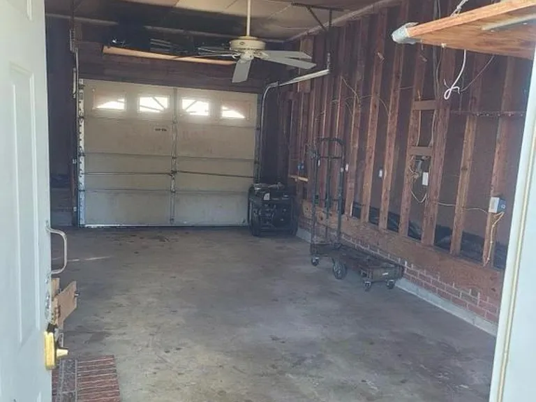 317 Sterling Ct — Photo 11