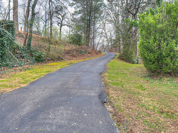 81 Shrader Ln, Ringgold, GA 30736