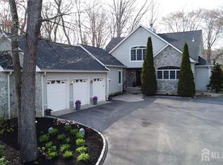 640 Old Stage Rd, East Brunswick, NJ 08816