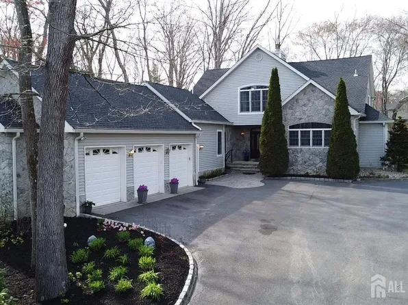640 Old Stage Rd, East Brunswick, NJ 08816