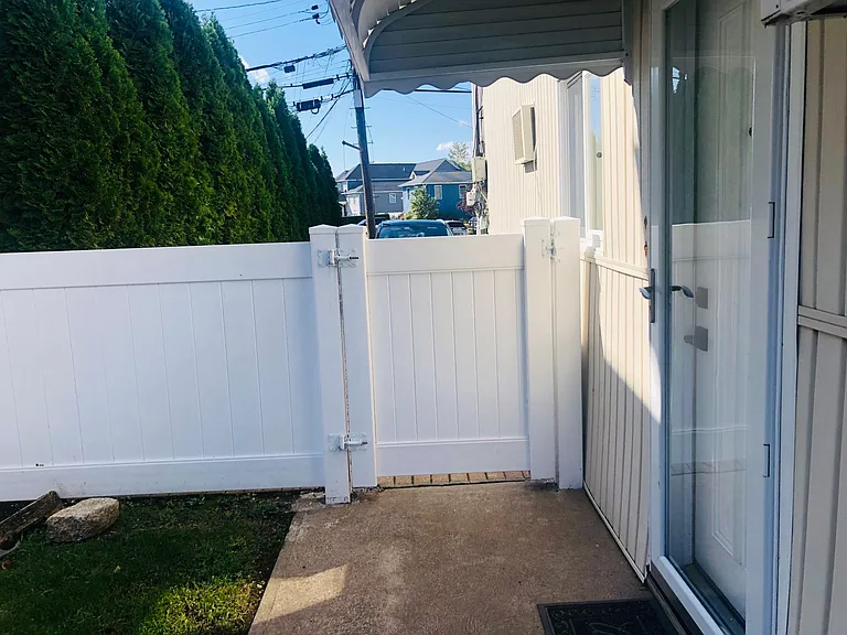 Soloff Blvd — Photo 12