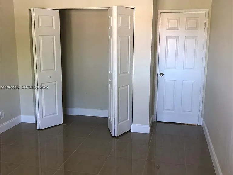 600 Layne Blvd #208 — Photo 4