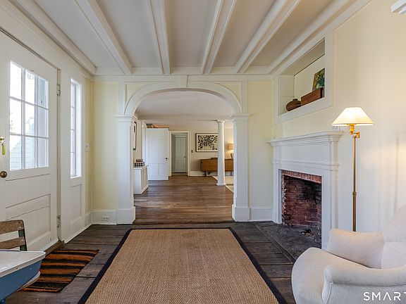 5th image of 89 Chestnut Hill Road