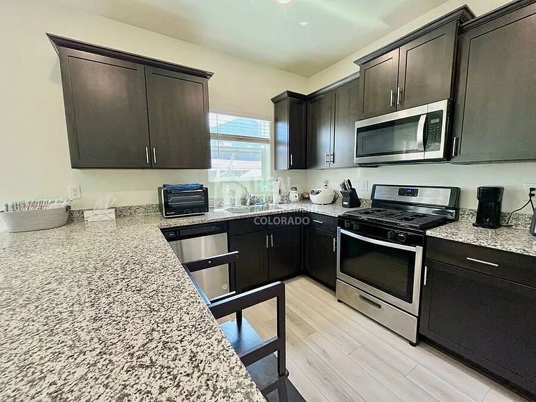 7104 Vermillion St — Photo 4