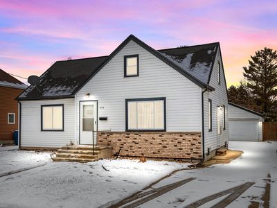 834 Racine St, Menasha, WI, 54952